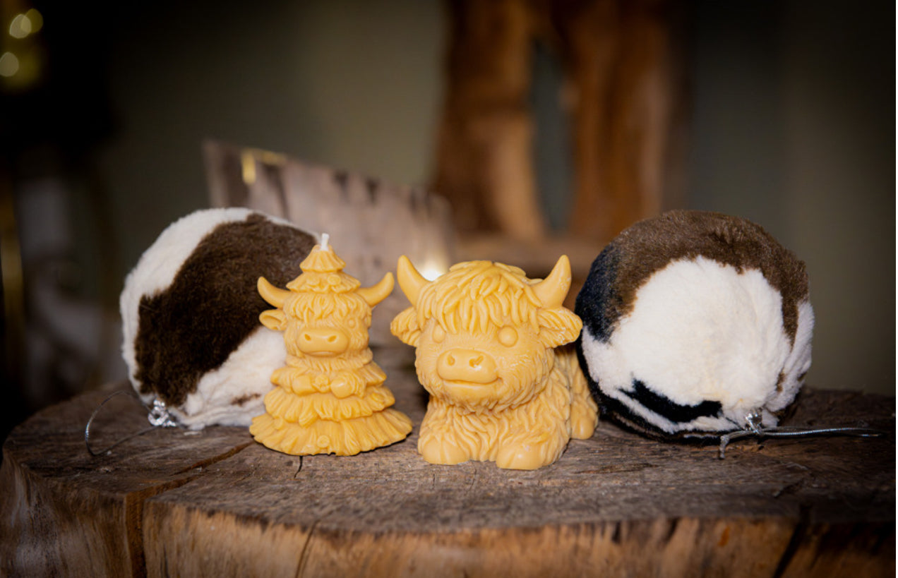 Highland Cow Pillar Candle