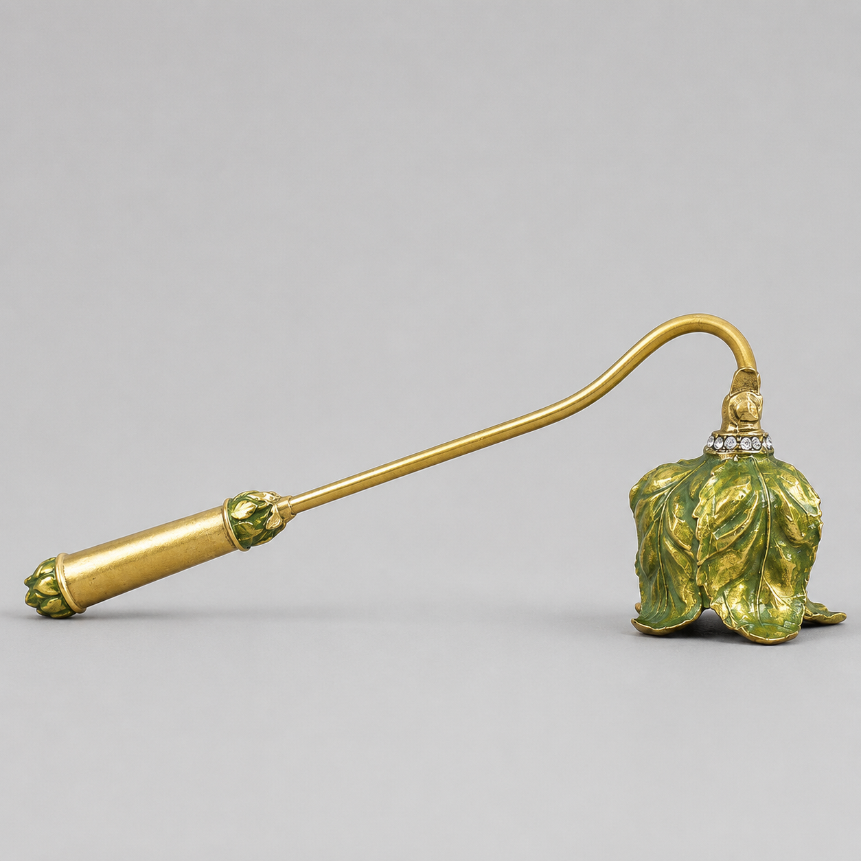 Green Leaf Snuffer