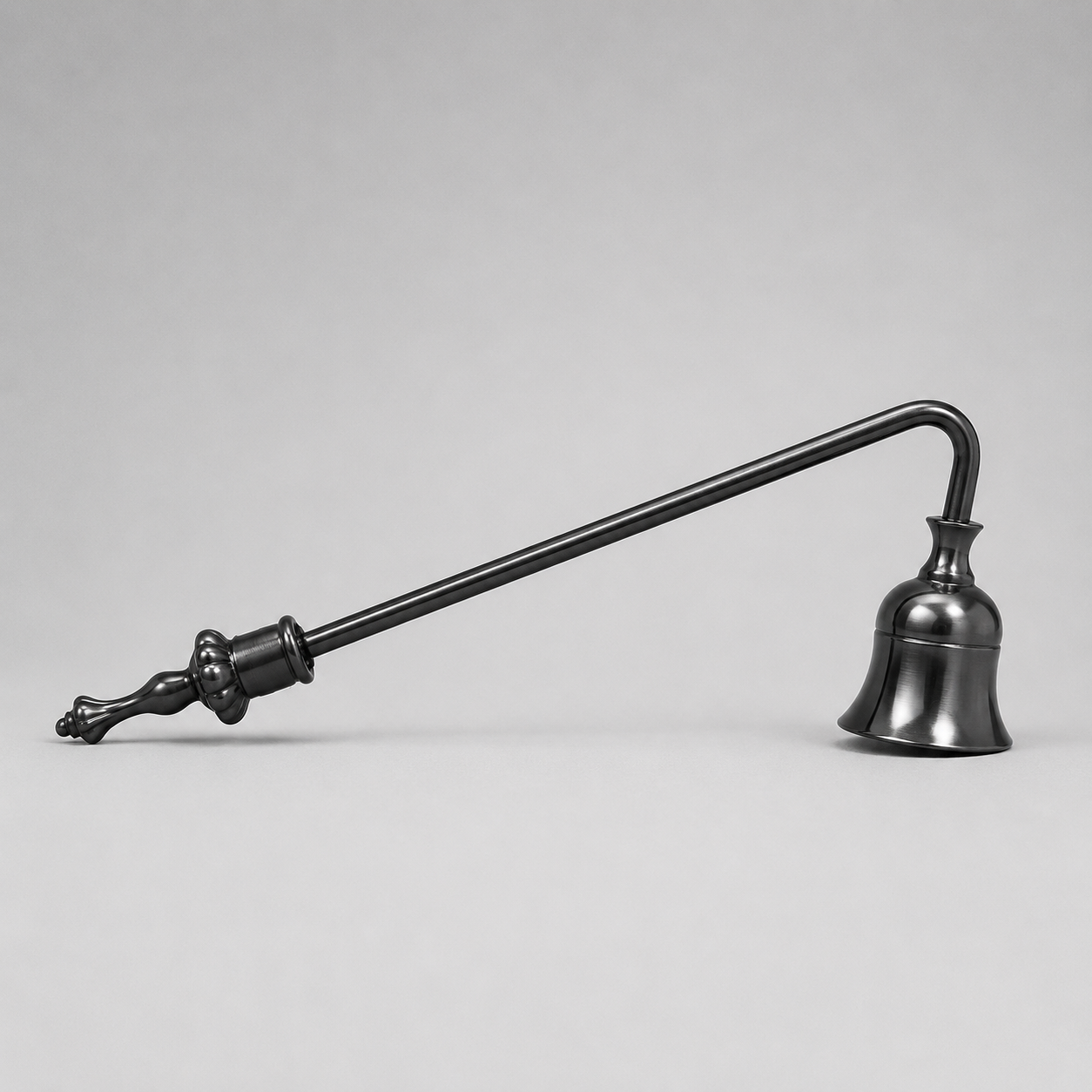Simple Black Snuffer